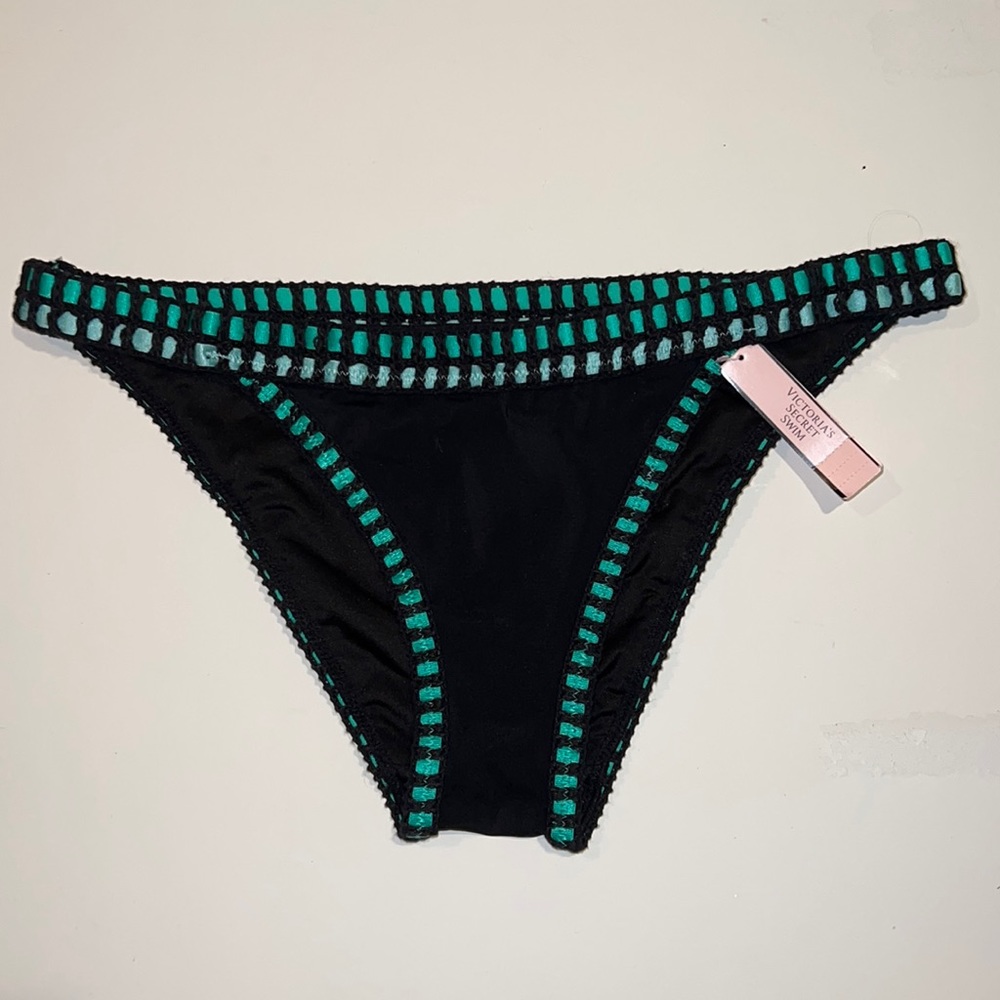 New With Tags Victoria’s Secret Bikini Bottoms Size Small